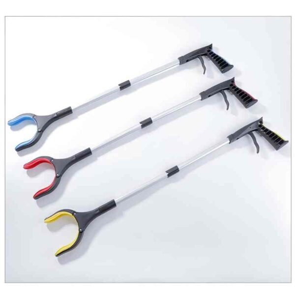 grabber reacher tool with magnetic jaw